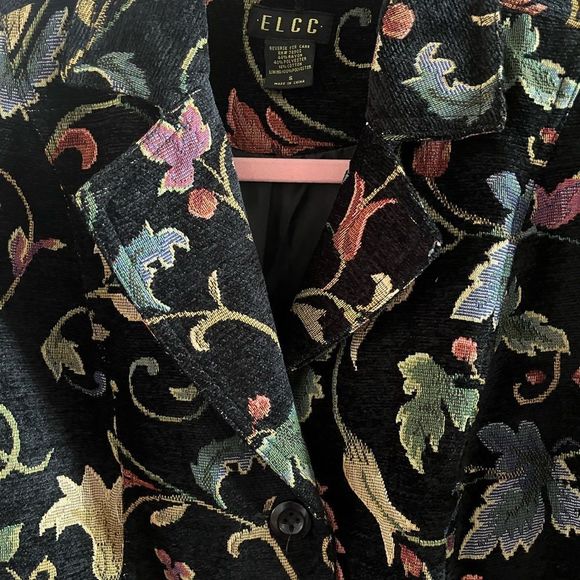 Small/medium vintage black tapestry blazer with floral design - Picture 9 of 9